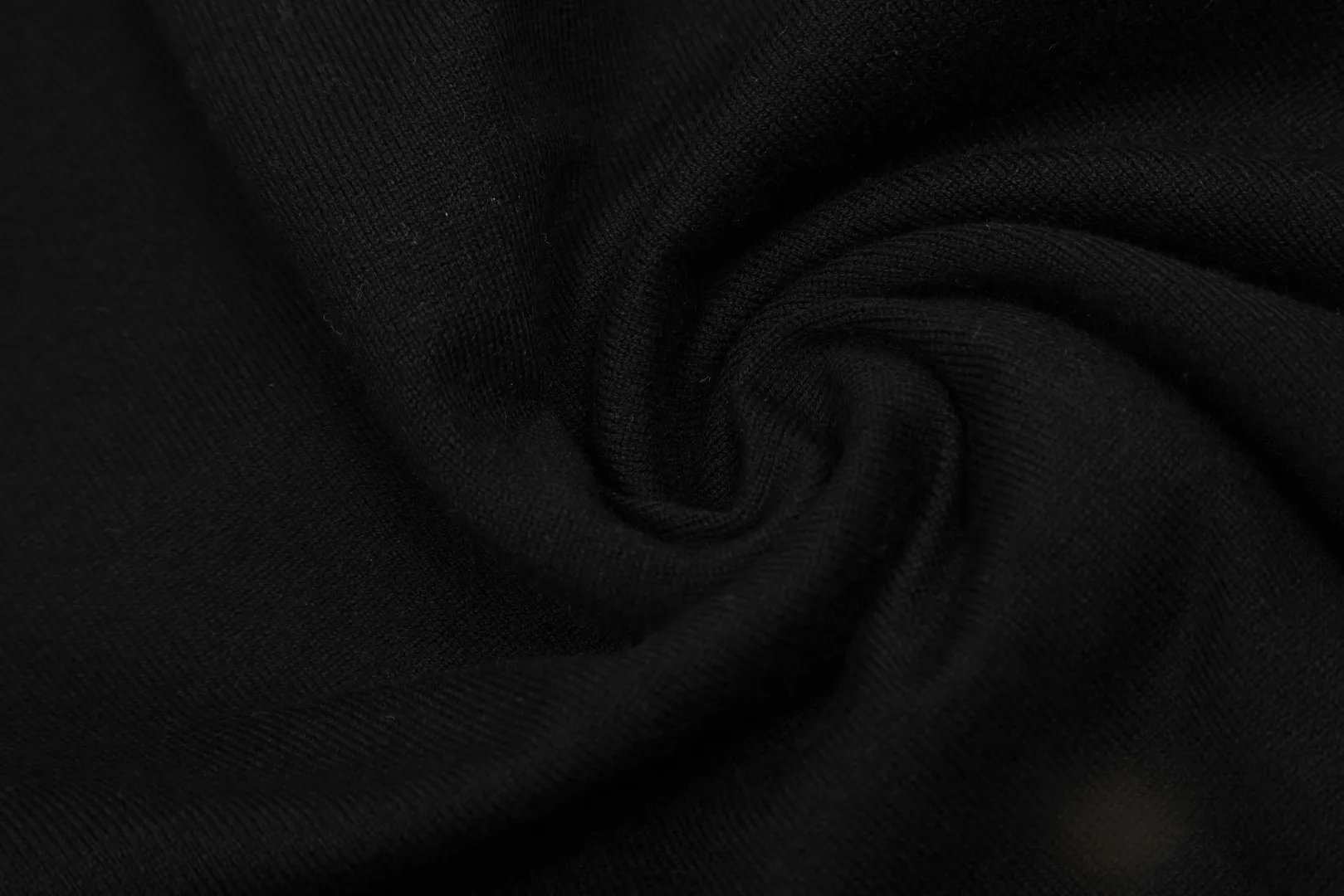 vivienne west wood Vivienne Saturn Classic Knitted Sweater Wool Cardigan 2023FW Latest Model Exclusive and Highest Quality on the Whole Network Order with Confidence - 🧩15% Merino Cotton Wool 85% Wool Blended 🧩Correct Italian 🇮🇹100% Wool Washed Wheat Logo 🧩Original Purchase True Model Opening 🧩Original Purchase Records and Comparison Charts Can Be Provided Order with Confidence 🧩Customized laser translucent buttons, the texture is clean and clear, completely restored 🧩Instant sale of all Taobao 300+ versions. Purchasing quality, full of quality, definitely not a copywriter, a real good product, the actual product is far beyond the budget. Size: S -M- L Color: black, cream apricot, coffee, gray, fluorescent green, blue